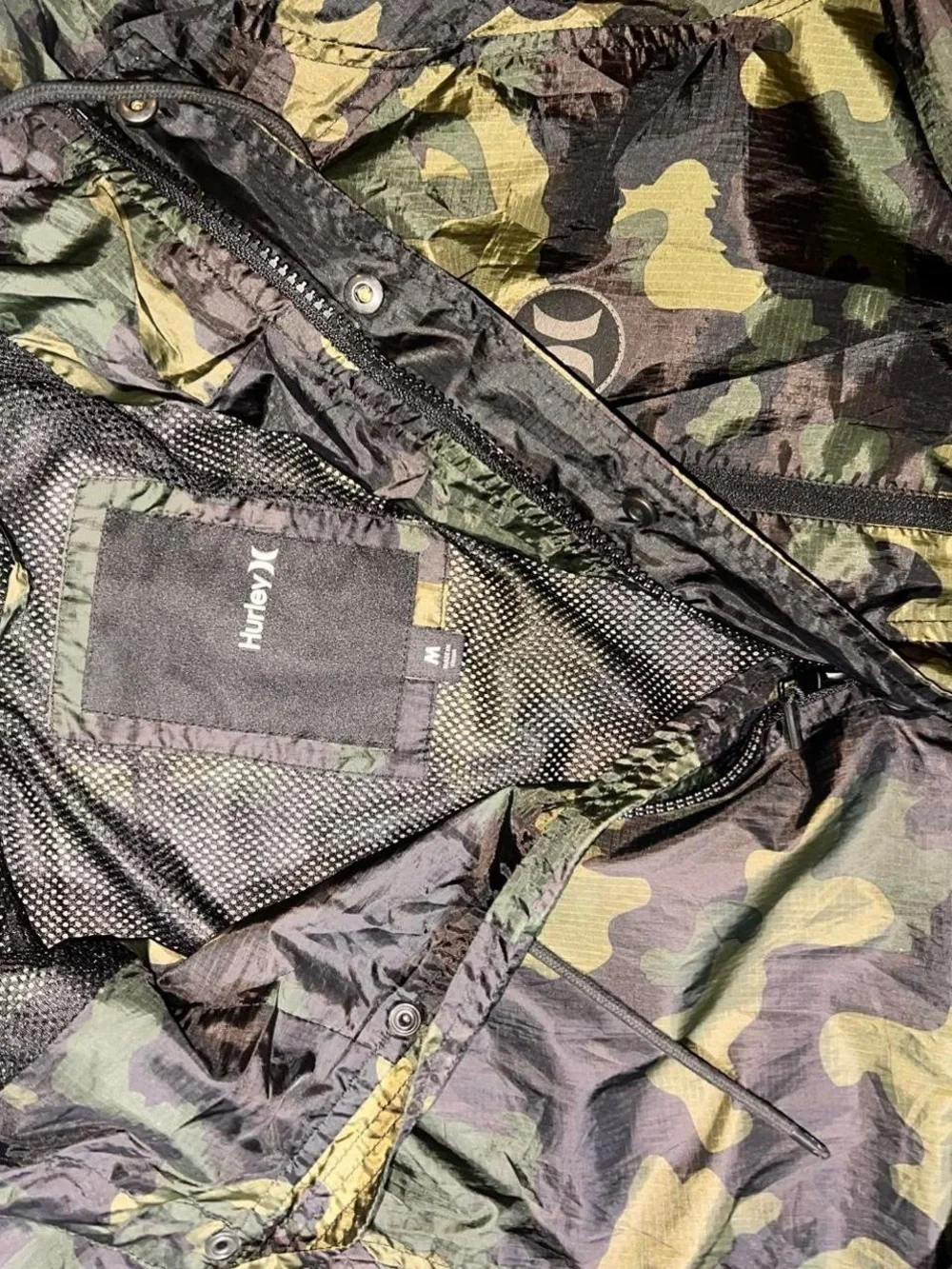 Hurley Men's Camo Hooded Windbreaker Jacket - Olive/Black